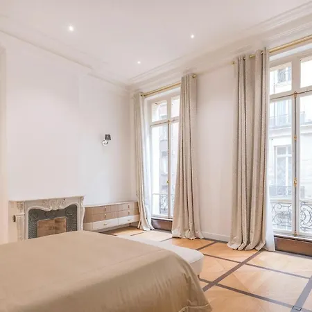 Magnifique Appart Vue Eiffel شقة باريس